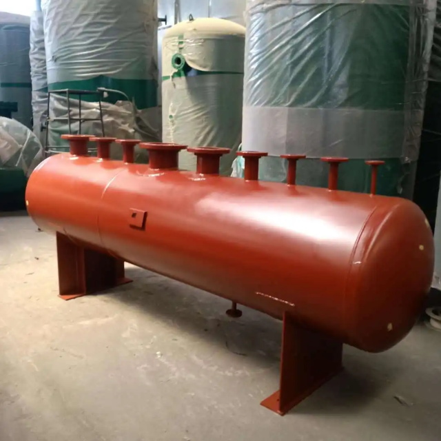 雨城多台锅炉分汽缸工作原理
